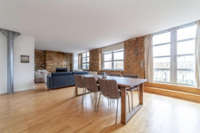 Elegance & Chic Design - 2-bedroom Haven